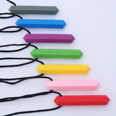 Bar chew pendant with ridges